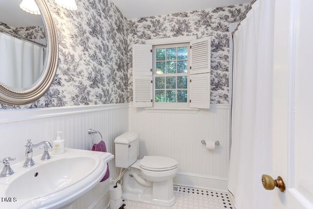 519 Dogwood Drive, Chapel Hill, NC 27516