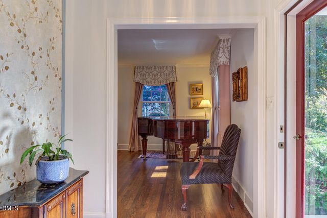 519 Dogwood Drive, Chapel Hill, NC 27516