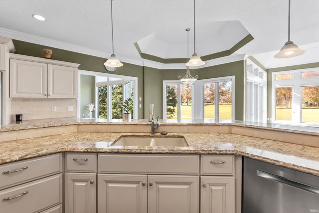 6921 Mangrove Lane, Fort Wayne, IN 46835