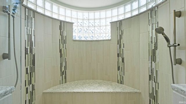 6921 Mangrove Lane, Fort Wayne, IN 46835