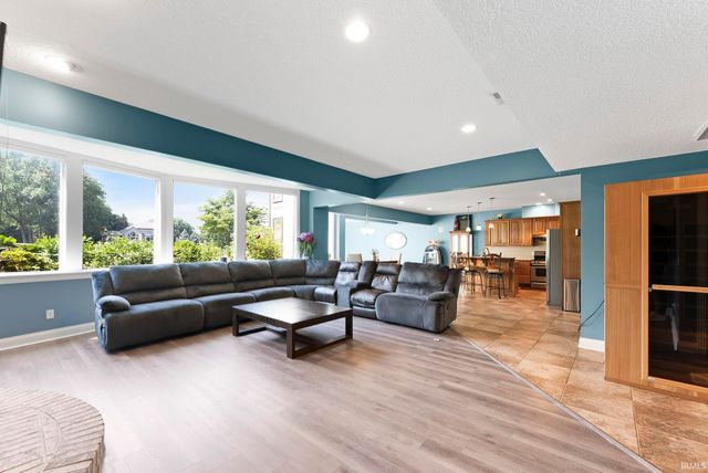 6921 Mangrove Lane, Fort Wayne, IN 46835