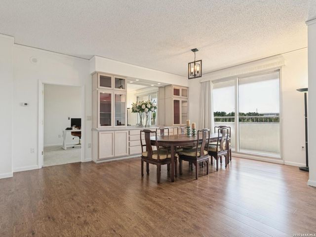 1 Towers Park Ln Apt 317, San Antonio, TX 78209