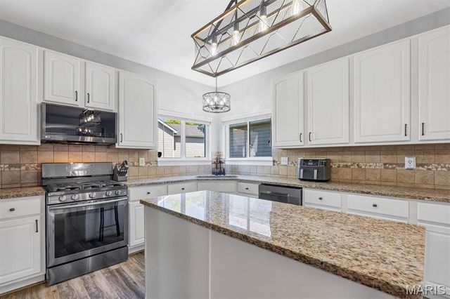 706 Rolling Wind Drive, O'fallon, MO 63368