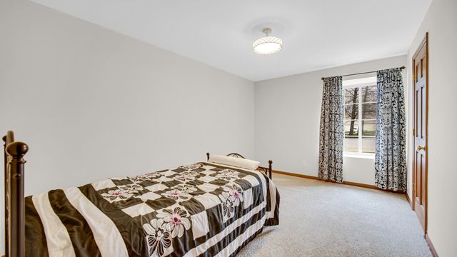 3001 Columbine Circle F, Valparaiso, IN 46383