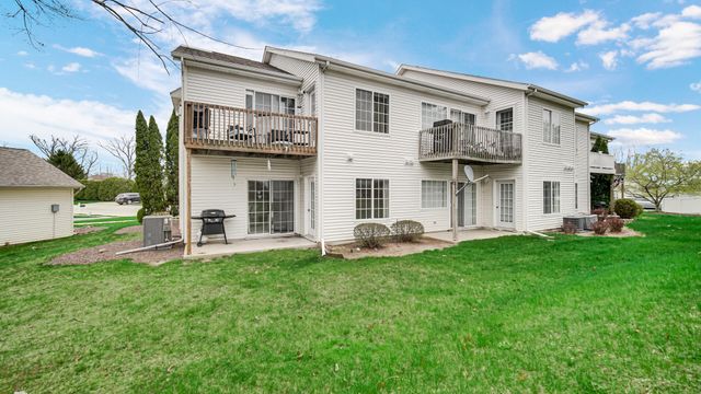 3001 Columbine Circle F, Valparaiso, IN 46383