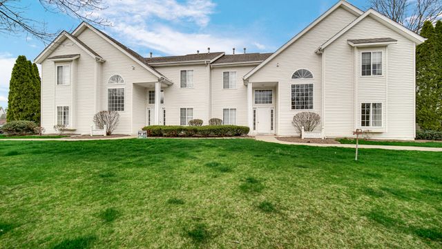 3001 Columbine Circle F, Valparaiso, IN 46383