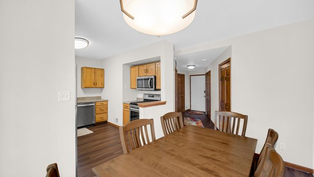 3001 Columbine Circle F, Valparaiso, IN 46383