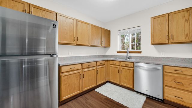 3001 Columbine Circle F, Valparaiso, IN 46383