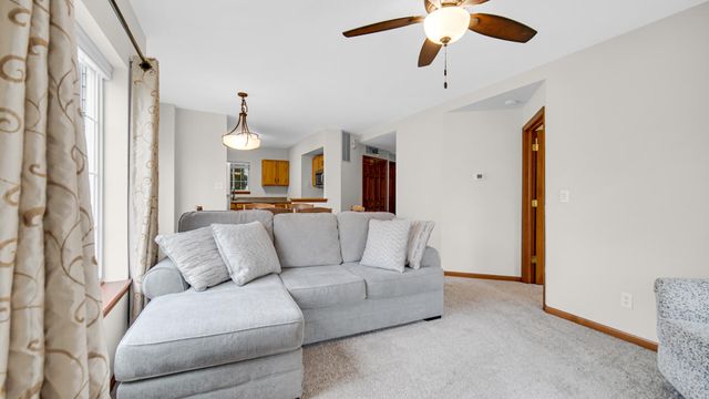 3001 Columbine Circle F, Valparaiso, IN 46383