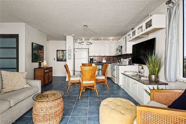 7330 Estero BLVD 202, Fort Myers Beach, FL 33931