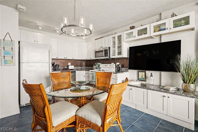 7330 Estero BLVD 202, Fort Myers Beach, FL 33931