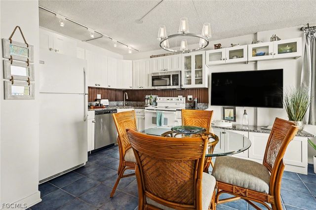 7330 Estero BLVD 202, Fort Myers Beach, FL 33931