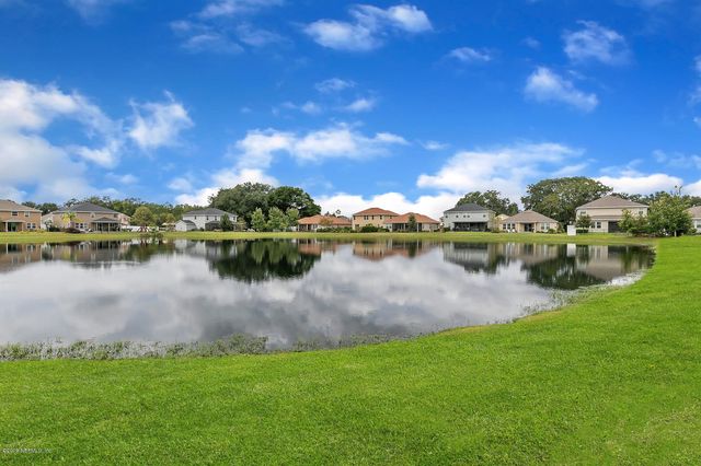 258 HERITAGE OAKS Drive, St. Johns, FL 32259