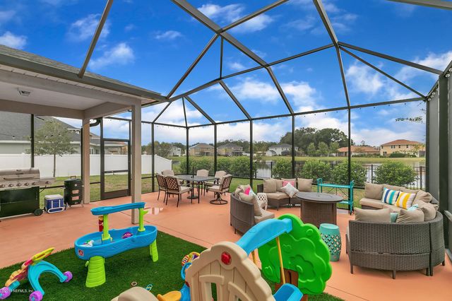 258 HERITAGE OAKS Drive, St. Johns, FL 32259