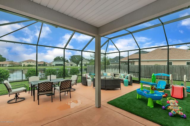 258 HERITAGE OAKS Drive, St. Johns, FL 32259