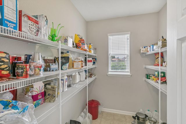 258 HERITAGE OAKS Drive, St. Johns, FL 32259