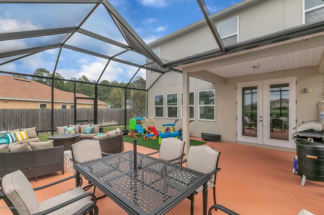 258 HERITAGE OAKS Drive, St. Johns, FL 32259