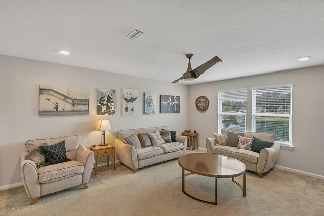 258 HERITAGE OAKS Drive, St. Johns, FL 32259