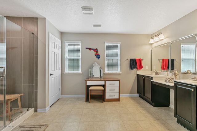 258 HERITAGE OAKS Drive, St. Johns, FL 32259