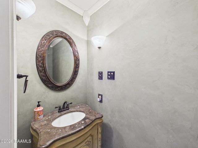 127 Beau Coteau Parkway, Broussard, LA 70518