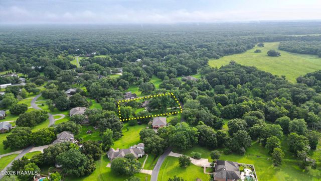 127 Beau Coteau Parkway, Broussard, LA 70518