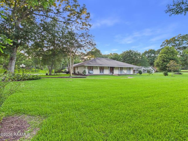 127 Beau Coteau Parkway, Broussard, LA 70518