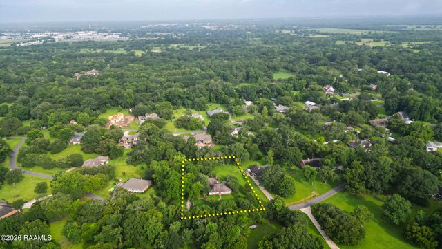 127 Beau Coteau Parkway, Broussard, LA 70518