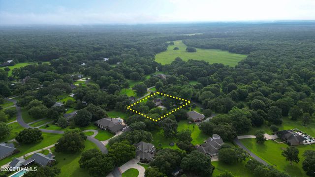 127 Beau Coteau Parkway, Broussard, LA 70518