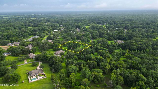 127 Beau Coteau Parkway, Broussard, LA 70518