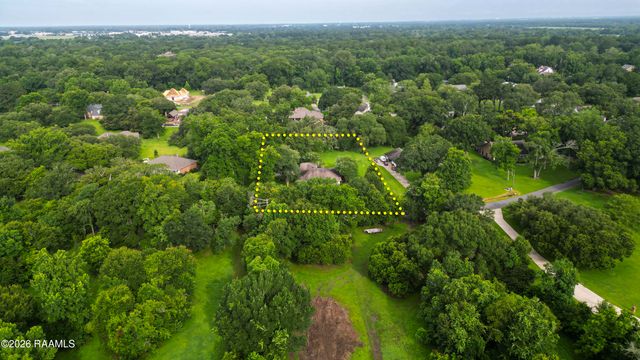127 Beau Coteau Parkway, Broussard, LA 70518