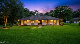 127 Beau Coteau Parkway, Broussard, LA 70518