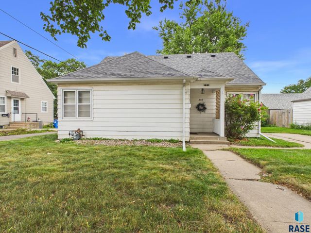 308 E 18th St Street, Sioux Falls, SD 57104