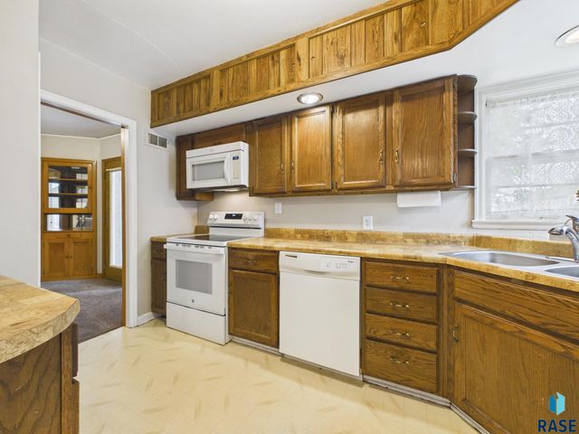 308 E 18th St Street, Sioux Falls, SD 57104
