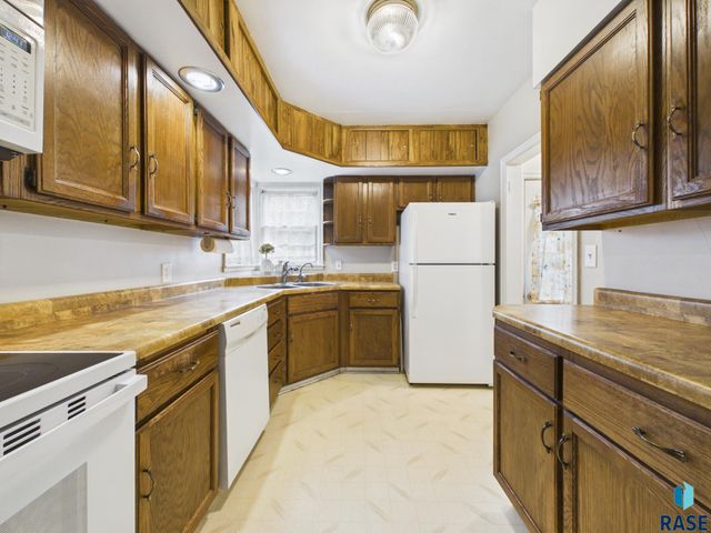 308 E 18th St Street, Sioux Falls, SD 57104