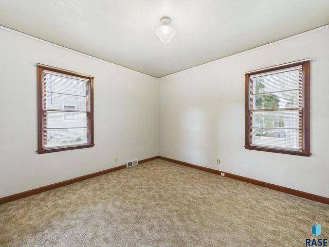 308 E 18th St Street, Sioux Falls, SD 57104