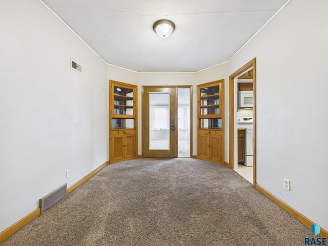 308 E 18th St Street, Sioux Falls, SD 57104