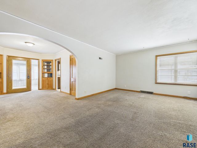 308 E 18th St Street, Sioux Falls, SD 57104