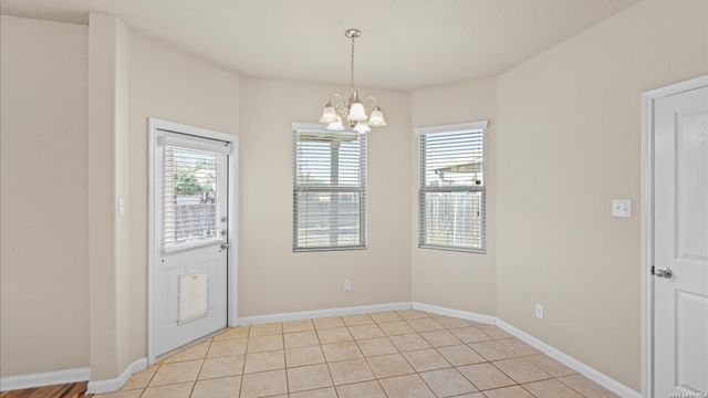 6847 FORT BND, San Antonio, TX 78223