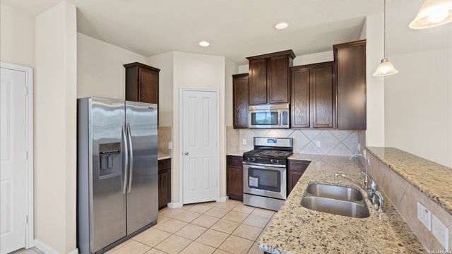 6847 FORT BND, San Antonio, TX 78223