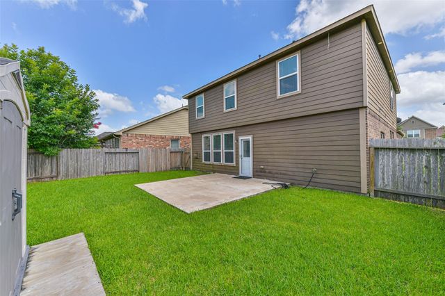 2626 Fresh Dawn Drive, Fresno, TX 77545