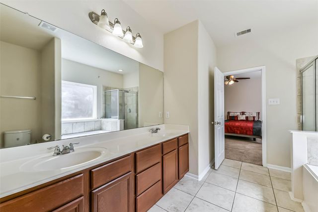 2626 Fresh Dawn Drive, Fresno, TX 77545