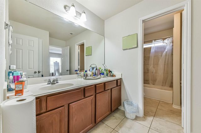 2626 Fresh Dawn Drive, Fresno, TX 77545