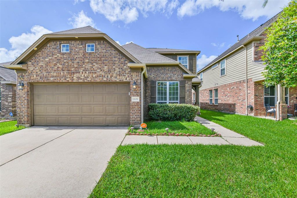 2626 Fresh Dawn Drive, Fresno, TX 77545
