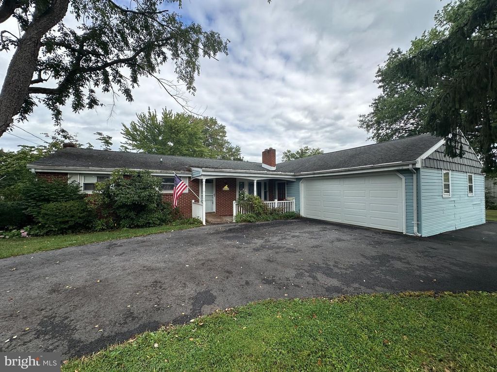 923 WERTZVILLE RD, Enola, PA 17025