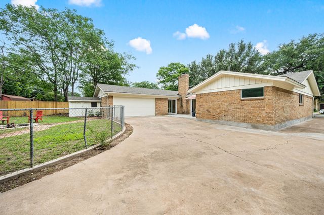 4905 Granite Shoals Avenue, Fort Worth, TX 76103
