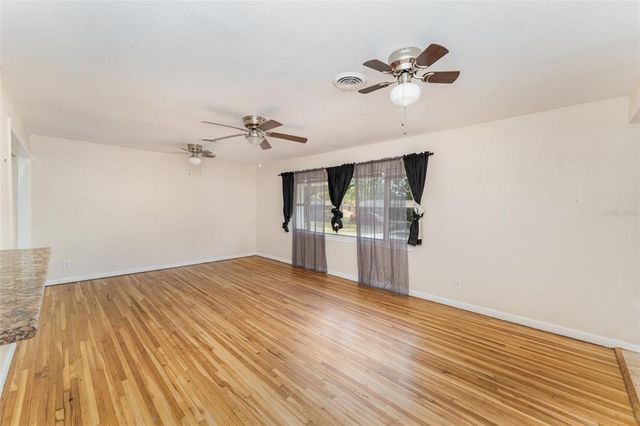 933 W QUEEN STREET, Lakeland, FL 33803