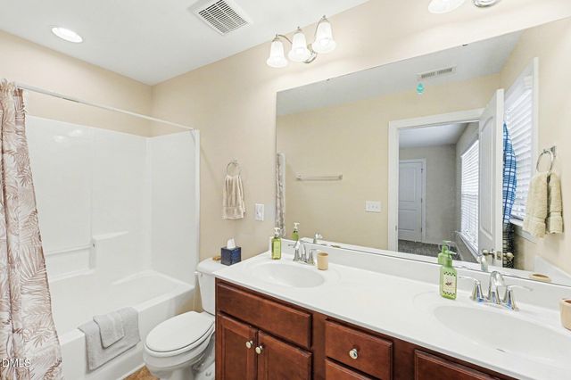 418 Lakemont Drive, Clayton, NC 27520