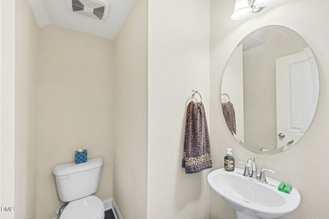 418 Lakemont Drive, Clayton, NC 27520