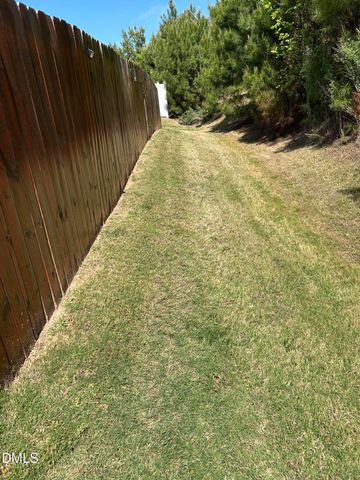 418 Lakemont Drive, Clayton, NC 27520