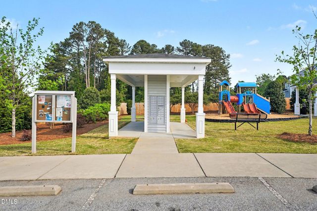 418 Lakemont Drive, Clayton, NC 27520